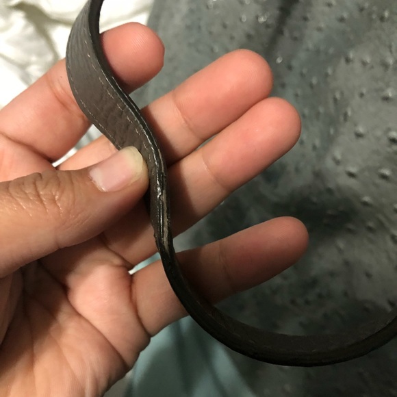 Marc by Marc Jacobs “Ozzie Take Me” Ostrich Bag - Picture 7 of 8